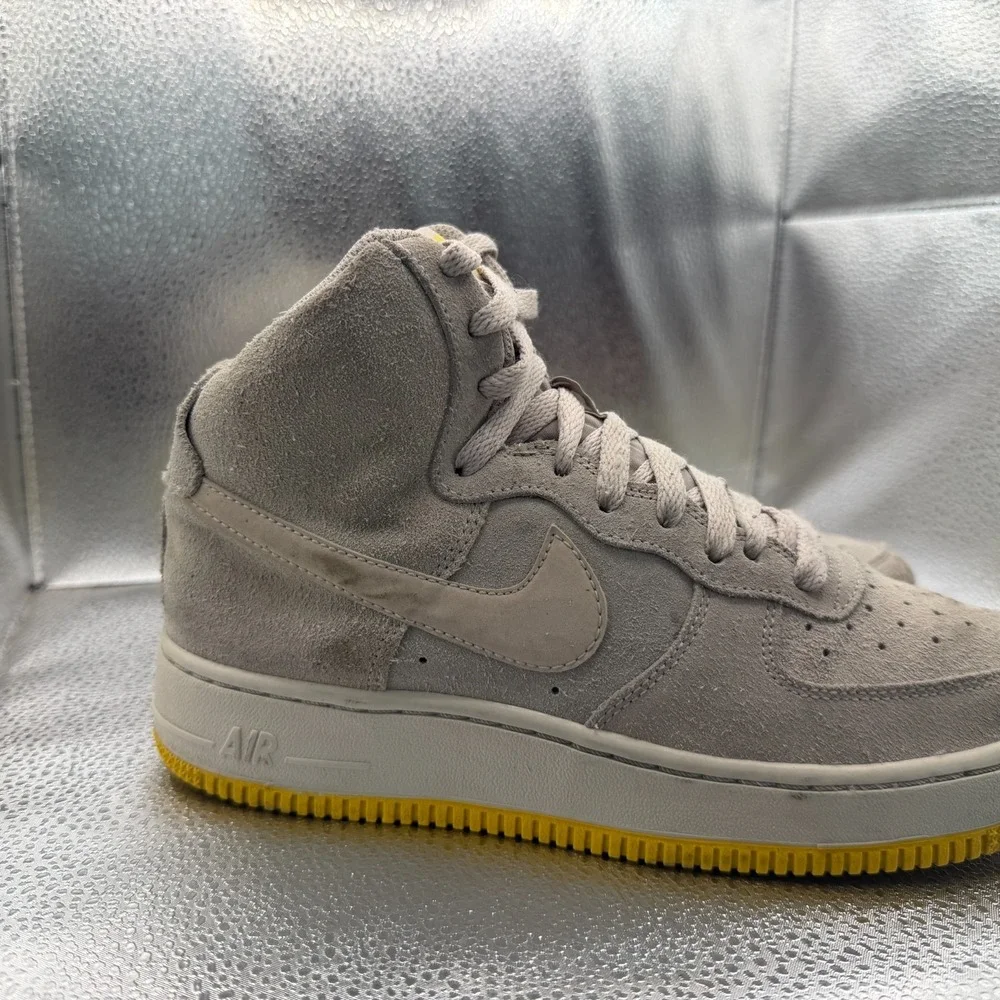 Size 7Y Nike Air Force 1 High Desert Sand Varsity Maize Kids Sneakers 653998-011